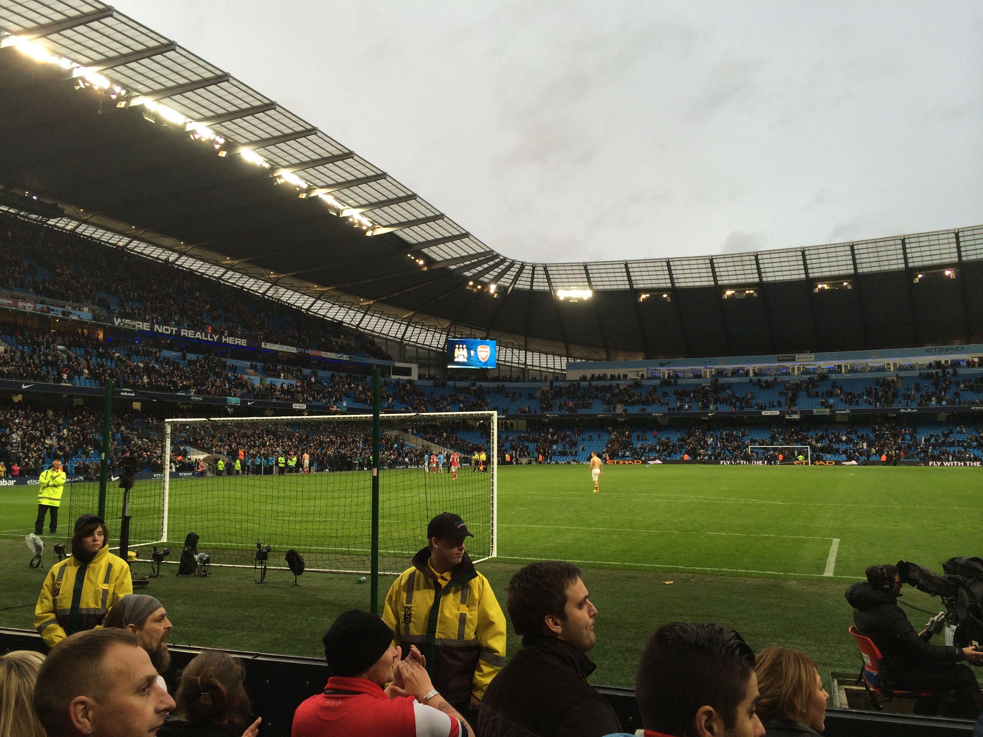 将慈善与足 将慈善与足