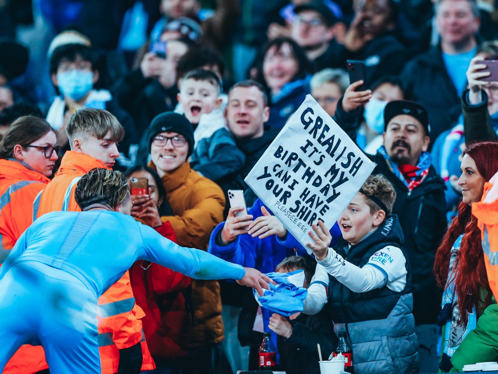 越辽阔的草 越辽阔的草